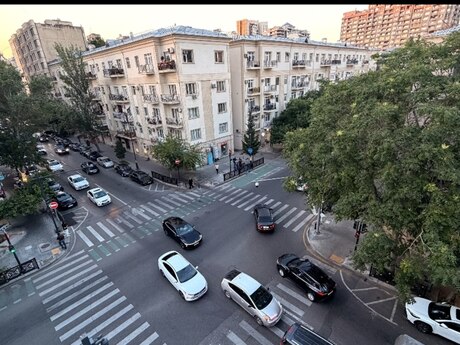 2 otaqlı köhnə tikili - 28 May m. - 45 m²