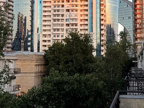2 otaqlı köhnə tikili - 28 May m. - 45 m²