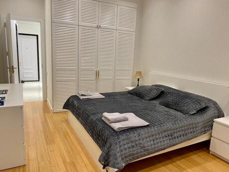 Kirayə 3 otaqlı mənzil, 140 m², Nizami: 1 800 ₼/ay 4