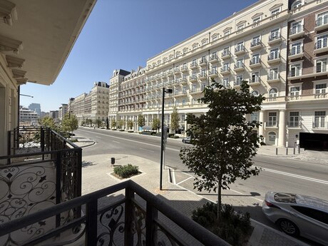 Elan №6235390 - Bakı, Ağ şəhər q., 3 otaqlı, 120 m², 3/8 mərtəbə