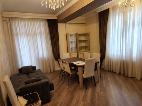 Elan №6235402 - Bakı, İnşaatçılar m., 3 otaqlı, 123 m², 3/14 mərtəbə