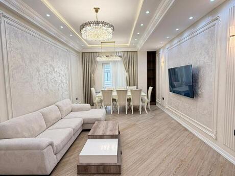 Объявление №6235668 - Баку, пос. Аг шехер, 3-комн., 130 м², 2/8 этаж