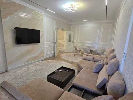 2-комн. новостройка - м. 8 ноября - 110 м²