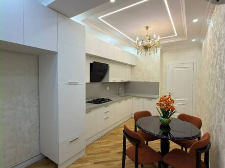4 otaqlı mənzil, 167 m², 28 May: 588 000 ₼ 5