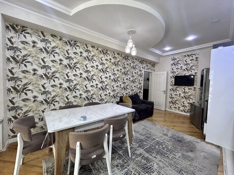 Аренда: 3-комнатная квартира, 135 м², 28 May: 1 500 ₼/мес 5