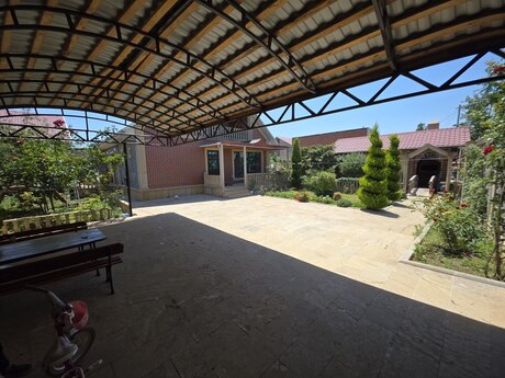 4 otaqlı həyət evi, 200 m², Binə: 265 000 ₼ 2