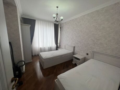 Kirayə 3 otaqlı mənzil, 120 m², Şah İsmayıl Xətai: 1 390 ₼/ay 4