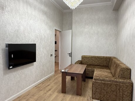 2-room apartment for rent, 60 m², 8 Noyabr: 800 ₼/mo 3