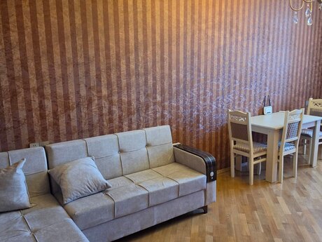 Elan №6237199 - Bakı, Nəsimi m., 2 otaqlı, 70 m², 17/19 mərtəbə