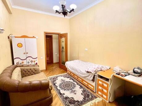 4 otaqlı mənzil, 160 m², Nəsimi: 421 000 ₼ 2