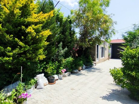 4 otaqlı həyət evi/bağ evi - Buzovna q. - 180 m²
