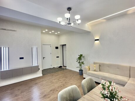 2 otaqlı mənzil, 60 m², 28 May: 254 000 ₼ 2