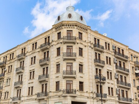 3-room apartment for rent, 181 m², 28 May: 2 465 ₼/mo 4