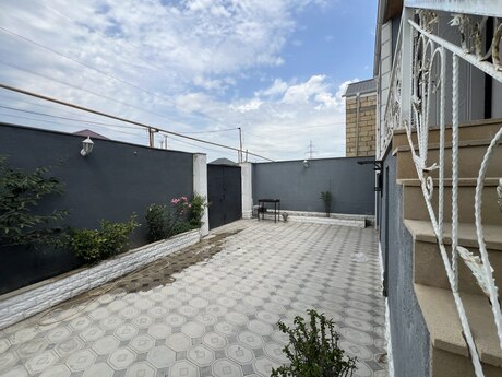 5 otaqlı həyət evi, 130 m², Biləcəri: 139 000 ₼ 2