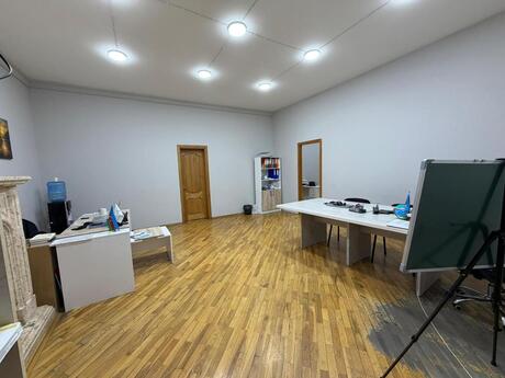 Elan №6237543 - Bakı, Gənclik m., 11 otaqlı, 350 m²