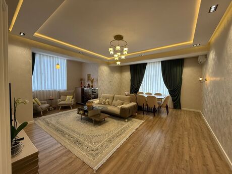 Объявление №6237630 - Баку, Сабаильский р., 3-комн., 130 м², 3/18 этаж