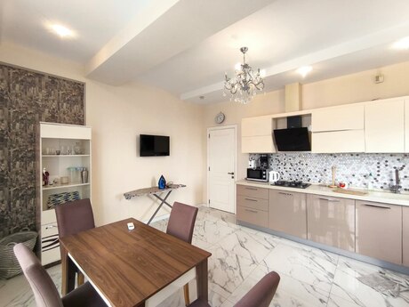 4-комнатная квартира, 187 м², 28 May: 565 000 ₼ 4