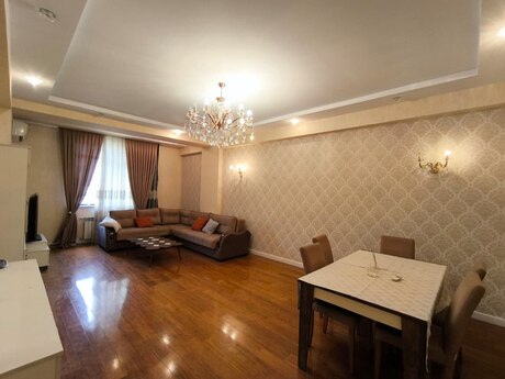 4-комнатная квартира, 187 м², 28 May: 565 000 ₼ 2