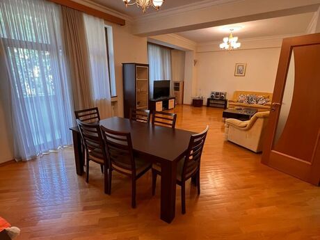 Объявление №6237729 - Баку, м. Сахил, 3-комн., 160 м², 3/12 этаж
