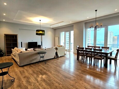 Kirayə 4 otaqlı mənzil, 250 m², 28 May: 3 500 ₼/ay 2