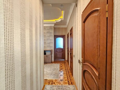 4-комнатная квартира, 150 м², Azadlıq Prospekti: 439 000 ₼ 5