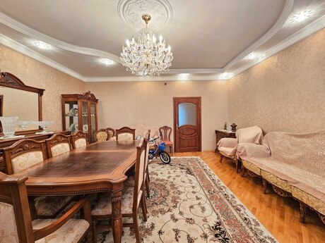 4-комнатная квартира, 150 м², Azadlıq Prospekti: 439 000 ₼ 3
