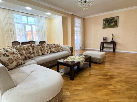 Объявление №6238153 - Баку, м. 28 мая, 3-комн., 180 м², 18/20 этаж