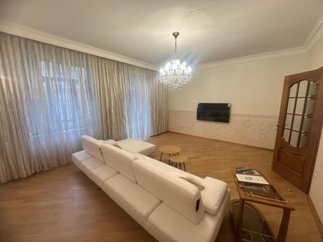 Elan №6238139 - Bakı, Sahil m., 2 otaqlı, 80 m², 3/6 mərtəbə