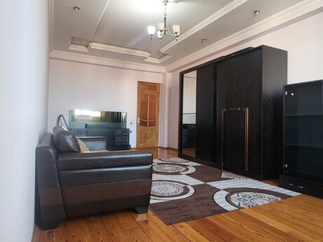 3 otaqlı mənzil, 140 m², Memar Əcəmi: 319 000 ₼ 2