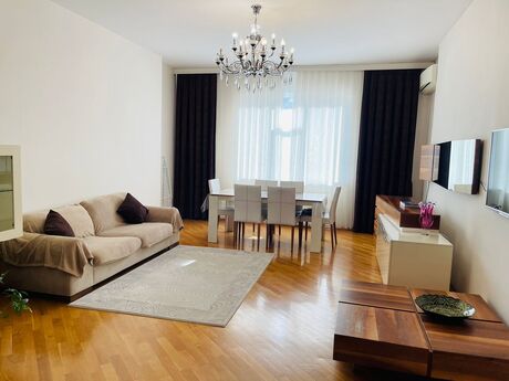 3 otaqlı yeni tikili - Şah İsmayıl Xətai m. - 130 m²