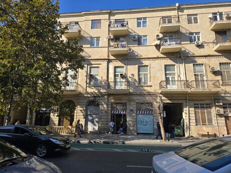 Объявление №6238373 - Баку, м. Сахил, 2-комн., 60 м², 3/4 этаж