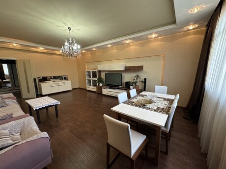 4 otaqlı mənzil, 178 m², Nizami: 525 000 ₼ 2