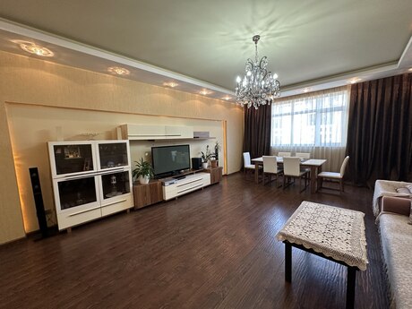 4 otaqlı mənzil, 178 m², Nizami: 525 000 ₼ 3
