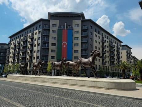 Elan №6238971 - Bakı, Ağ şəhər q., 4 otaqlı, 134 m², 3/8 mərtəbə