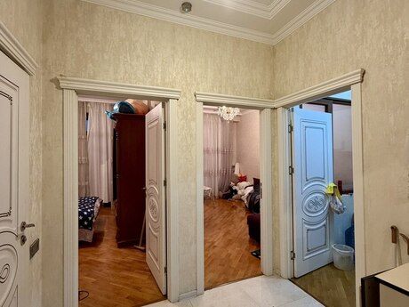 1 otaq · 52 m² · 13/18 mərtəbə, Memar Əcəmi