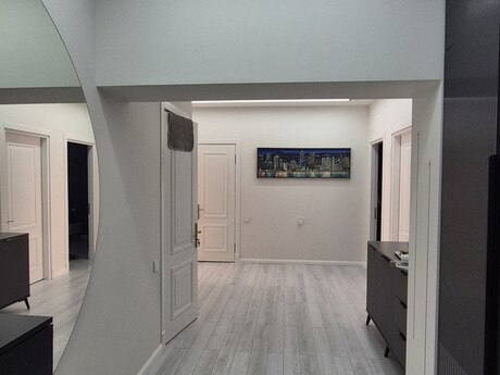 3 otaqlı yeni tikili - İnşaatçılar m. - 138.6 m²