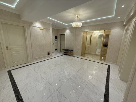 4-комнатная квартира, 165 м², 20 Yanvar: 455 000 ₼ 3