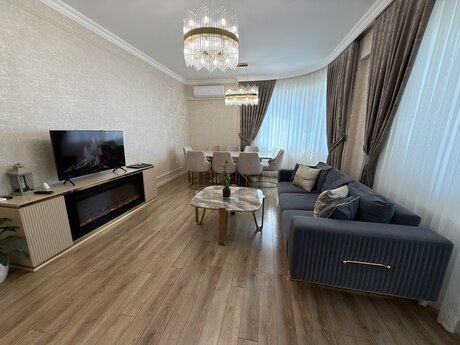 4-комнатная квартира, 165 м², 20 Yanvar: 455 000 ₼ 5