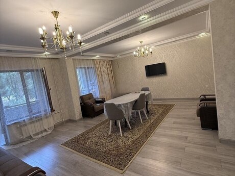 Elan №6239558 - Bakı, Qaraçuxur q., 4 otaqlı, 120 m², 3/9 mərtəbə