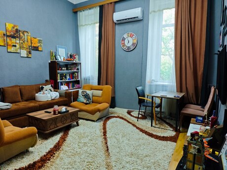 Elan №6239578 - Bakı, Nizami m., 3 otaqlı, 100 m², 2/2 mərtəbə