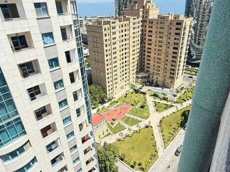 4 otaqlı yeni tikili - 28 May m. - 194 m²