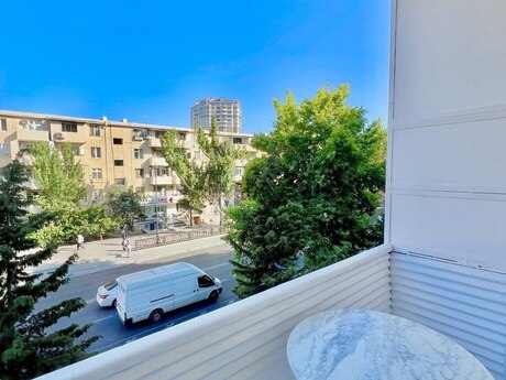 2 otaqlı köhnə tikili - İçəri Şəhər m. - 65 m²