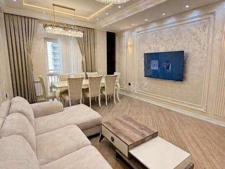 Объявление №6239612 - Баку, пос. Аг шехер, 3-комн., 130 м², 4/8 этаж