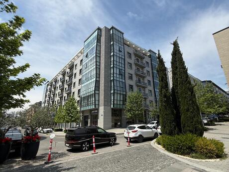 4 otaqlı yeni tikili - Ağ şəhər q. - 225 m²