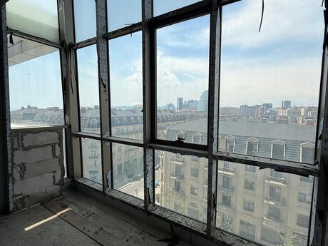4 otaqlı yeni tikili - Ağ şəhər q. - 225 m²