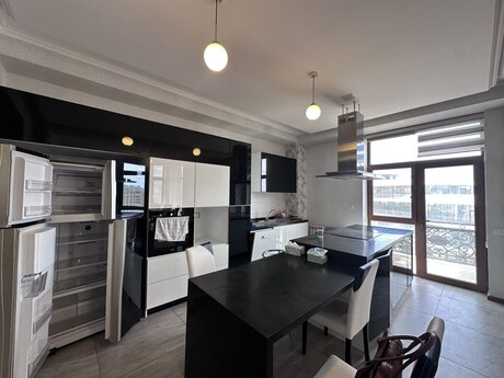 Аренда: 4-комнатная квартира, 145 м², Ağ şəhər: 1 700 ₼/мес 3