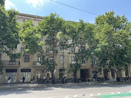 Kirayə 4 otaqlı mənzil, 100 m², İçəri Şəhər: 1 400 ₼/ay 2