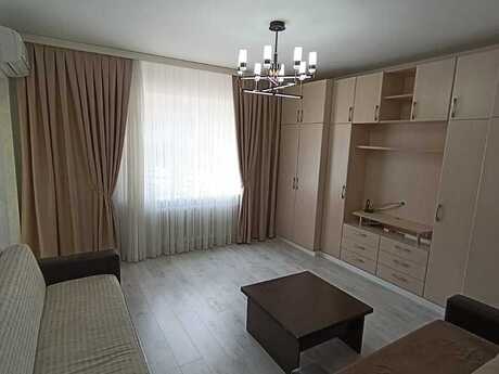 Elan №6240260 - Bakı, Nizami m., 2 otaqlı, 70 m², 3/18 mərtəbə
