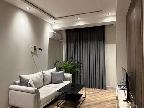 Elan №6240385 - Bakı, Nəriman Nərimanov m., 2 otaqlı, 70 m², 13/18 mərtəbə