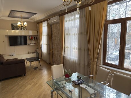 Объявление №6241028 - Баку, м. Элмляр Академиясы, 3-комн., 80 м², 2/5 этаж